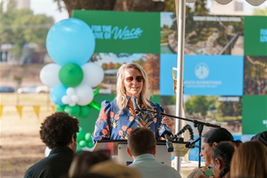 Monica Sedelmeier addressing the audience